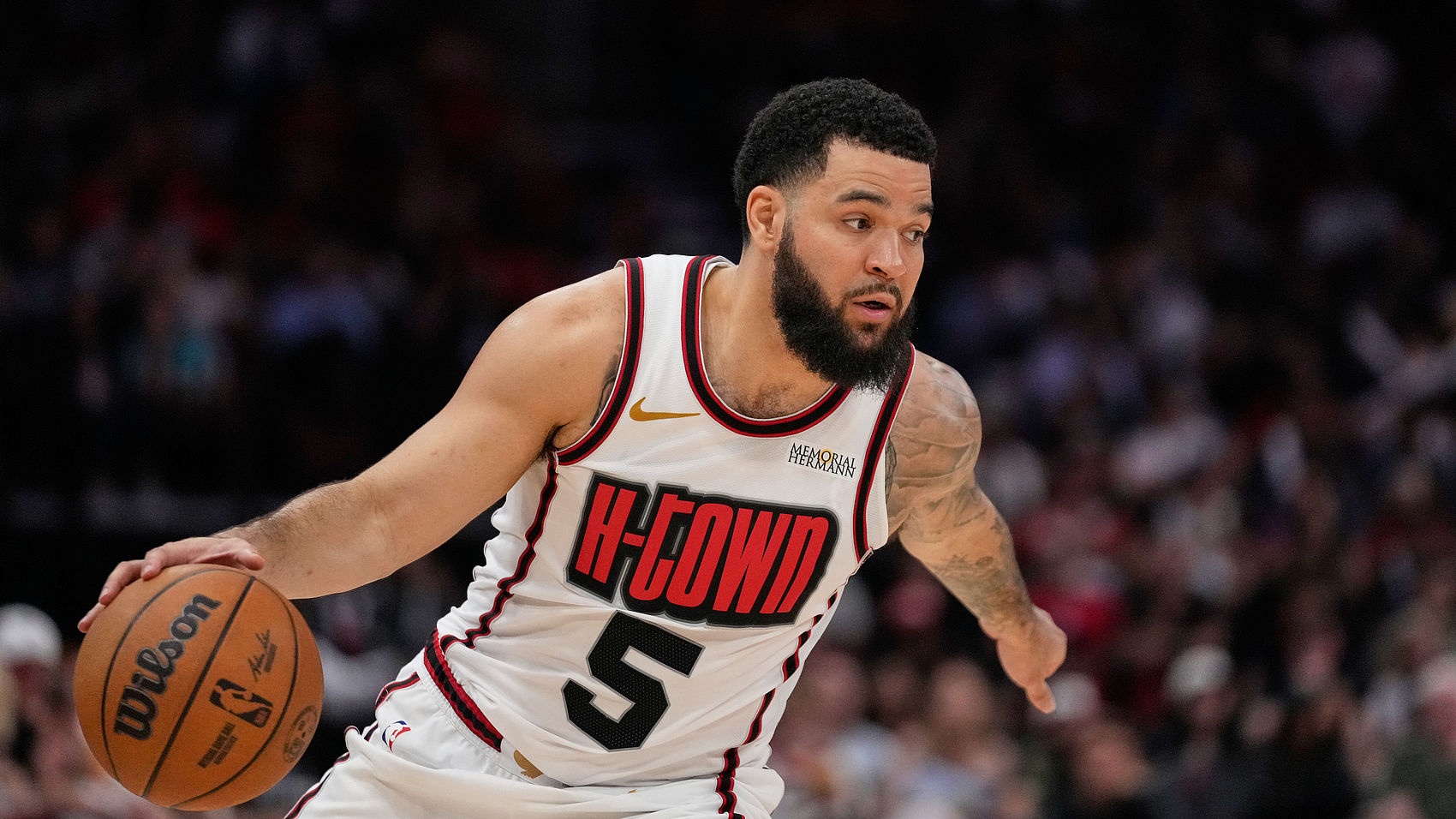 范弗里特自述重伤始末：拒绝相信韧带断裂，在球馆哭了一整夜