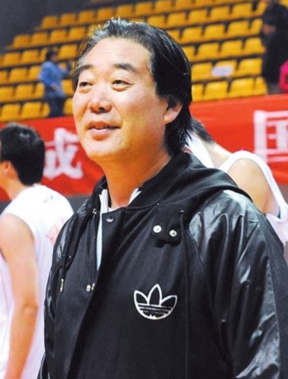 13年前输台北,易建联被甩锅?逐球拆解昆西-戴维斯12中12真相 13年前输台北,易建联被甩锅?逐球拆解昆西-戴维斯12中12真相