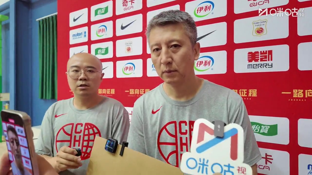 郭士强:杨瀚森因NBA国际球员规定推迟归队 王俊杰到队三天 郭士强:杨瀚森因NBA国际球员规定推迟归队 王俊杰到队三天