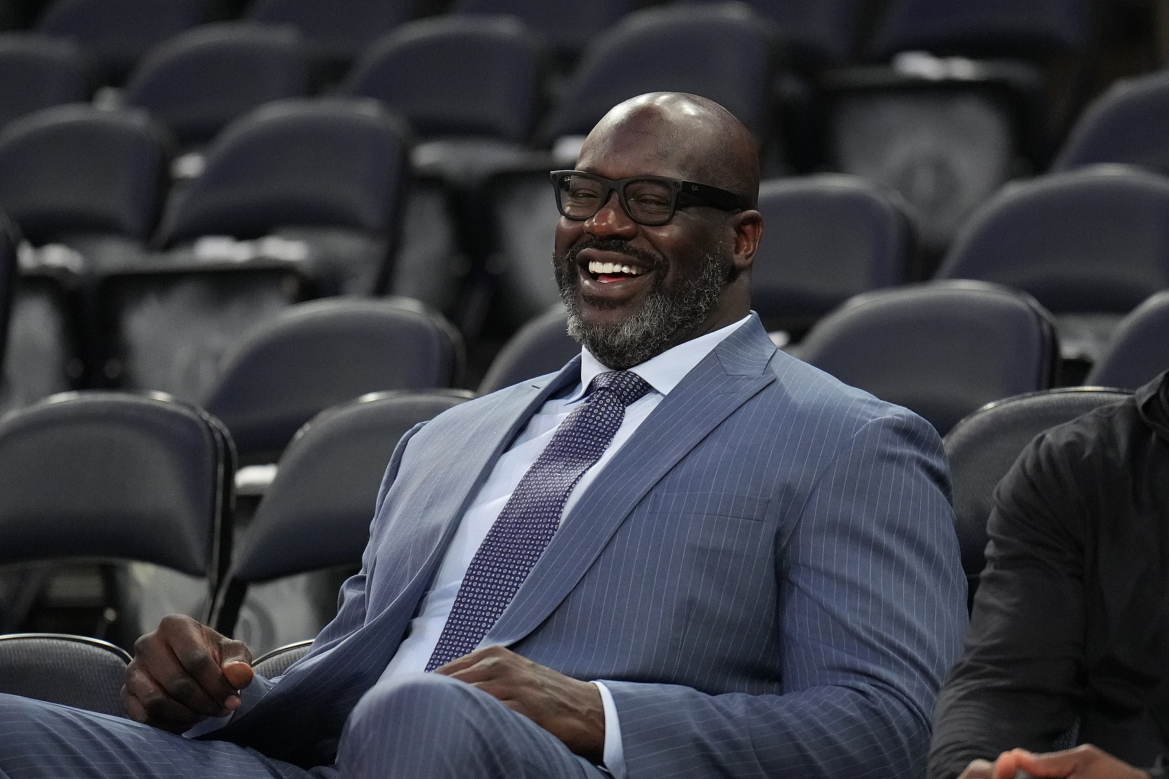 奥尼尔转发历史季后赛罚球打铁榜 本人1149次断档居首