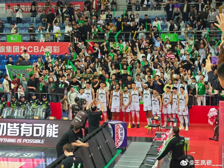 王岚嵚致老东家同曦&辽宁:收获成长与历练 感谢给予我机会与舞台 王岚嵚致老东家同曦&辽宁:收获成长与历练 感谢给予我机会与舞台