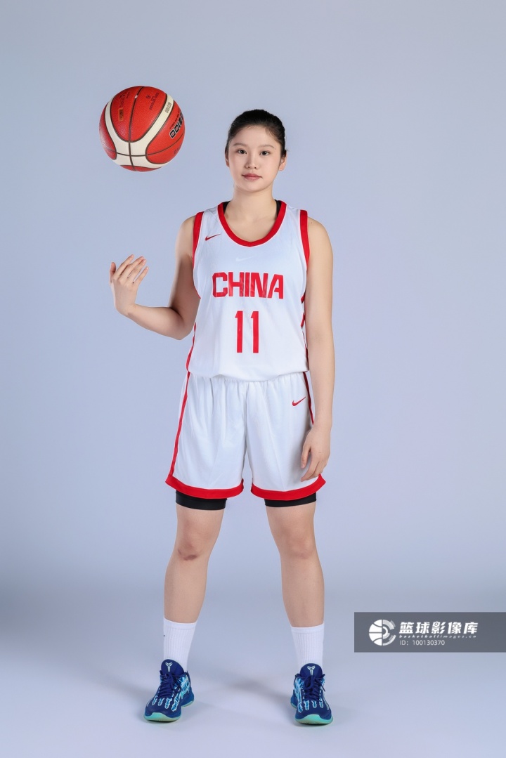 中国U18女篮亚洲杯12人名单出炉:李沅珊、胡瑞燕领衔 赵圆圆落选 中国U18女篮亚洲杯12人名单出炉:李沅珊、胡瑞燕领衔 赵圆圆落选